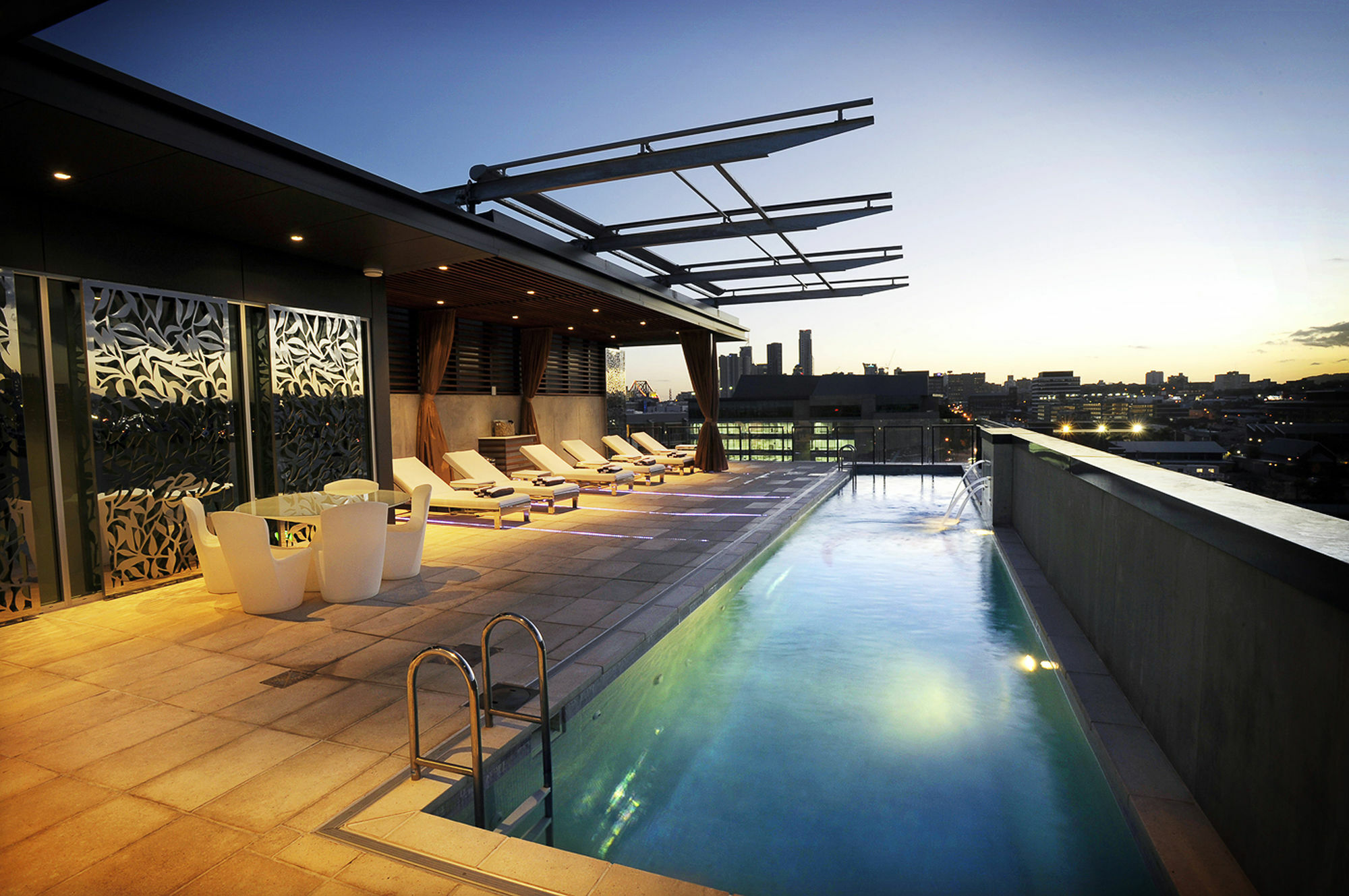 ホテル オヴォロ ザ バレー ブリスベン エクステリア 写真 Rooftop pool at the Mandarin Oriental, Barcelona