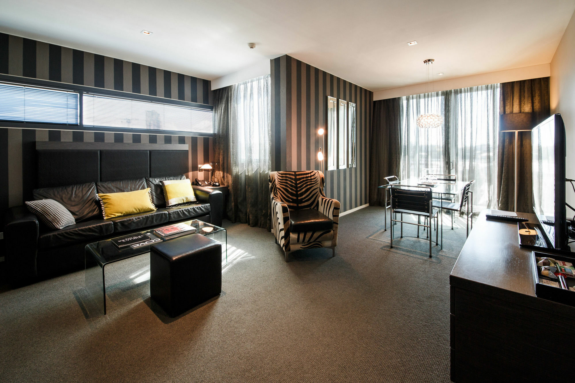 ホテル オヴォロ ザ バレー ブリスベン エクステリア 写真 A suite at the hotel